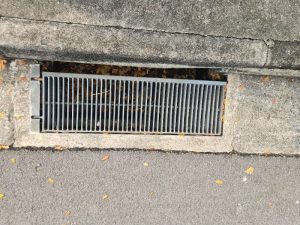 Пресс-замковая стальная решётка vs Сварная стальная решётка что лучше подходит для вашего проекта с тяжёлым оборудованием